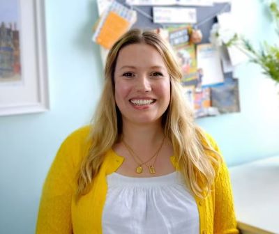 Photo of Jennifer Bell