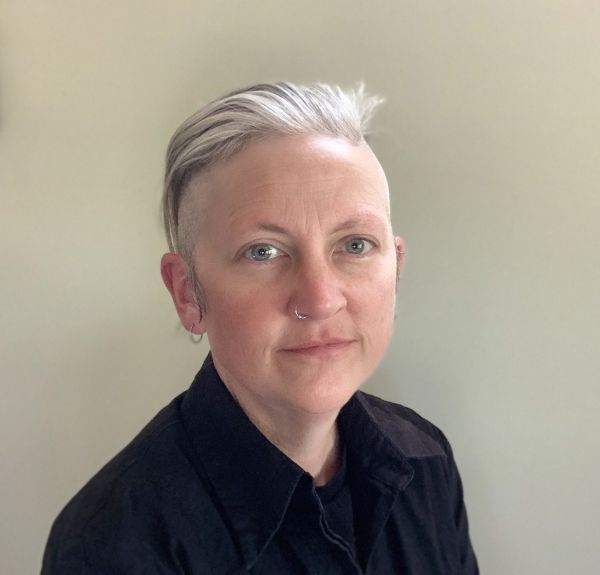 Photo of Jennifer Mills